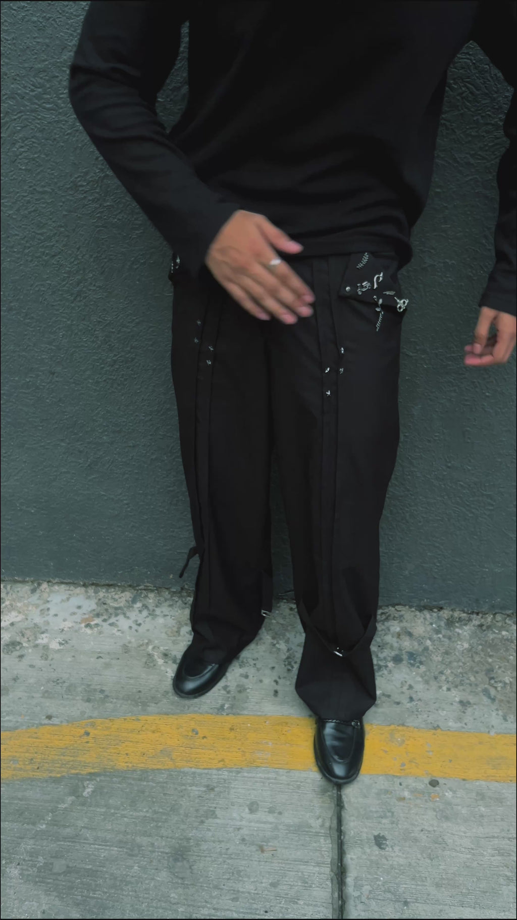 Off script trouser